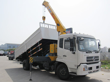 Vehicle / Lorry Mounted Crane , Mobile Truck Mounted Hoist Good Performance