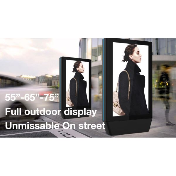 Anti Corrosion 3840x2160 Resolution Outdoor Digital Signage Kiosk / Digital Display Screen