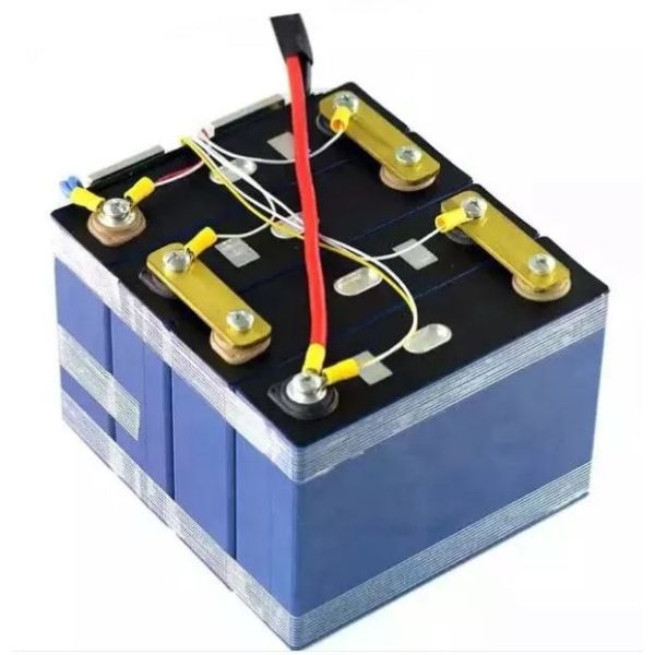 Waterproof RV Motorhome Lithium Battery 12.8V 100AH LiFePO4 Battery With BMS