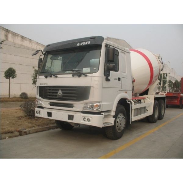 HOWO 10 wheels Concrete Mixer Truck 10 cubic meter 336hp for Congo 6X4 Yellow color