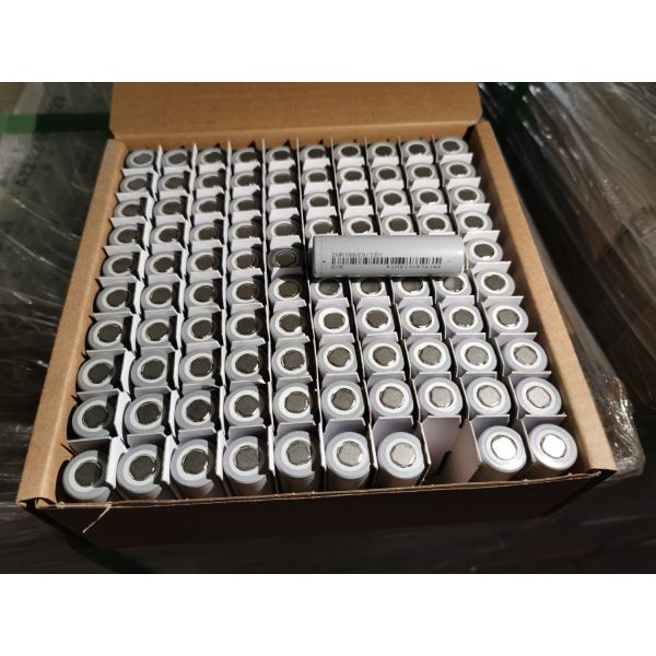 EVE 18650 Lithium Ion 3.7 V Battery 3500mah 3C Discharge Rate 5C Peak Current