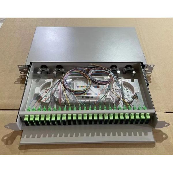 Black 24-48 Slding Type Rack Mount Fiber Optic Patch Panel For Network Cabling