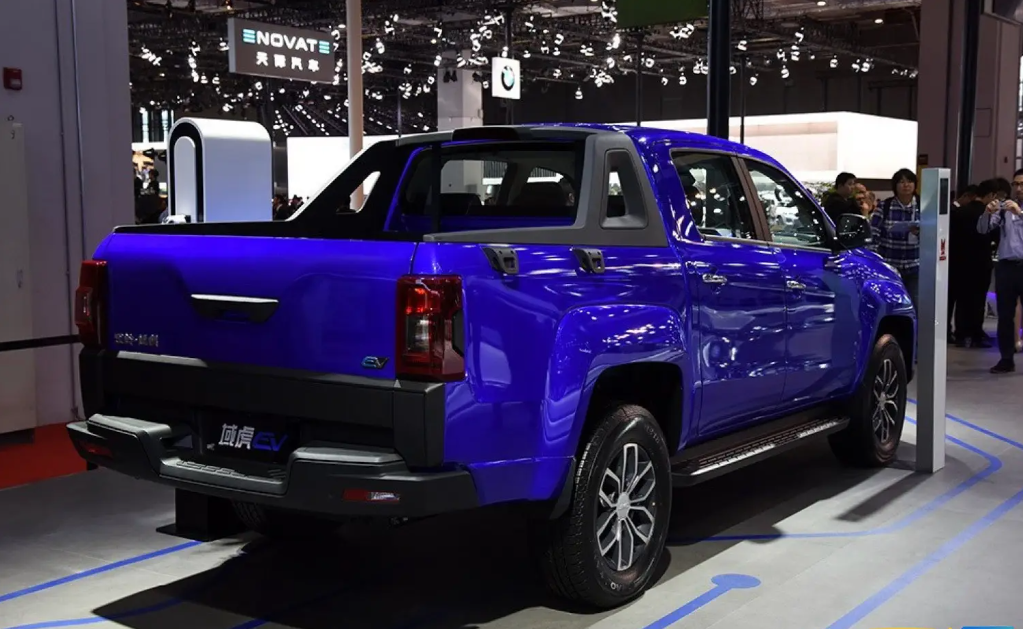 Tiger Electric Pickup Truck 2024 EV Pickup Van Mini Trucks Engine Powerful 120kw LED Leather Single Lithium Dark Automatic