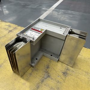 China Compact Electrical Busway Low Voltage &amp; Cable System Efficient Copper Enclosure wholesale