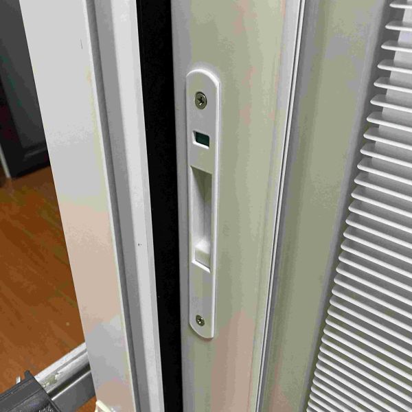 Side Opening Soundproof Patio Doors Exterior Aluminum Sliding Doors With Inner Shutter Handle Lock Control