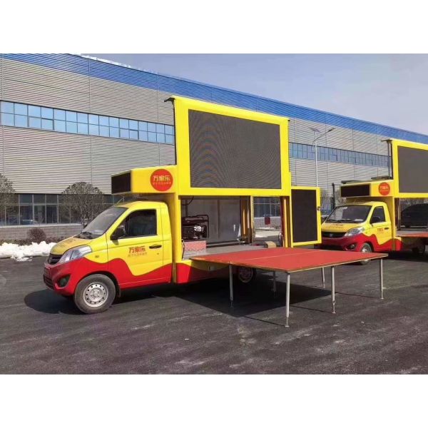 Small Foton Brand Advertising Vehicle Mounted LED Display Euro 6 Led Mobile Digital Advertising Sign Trailer