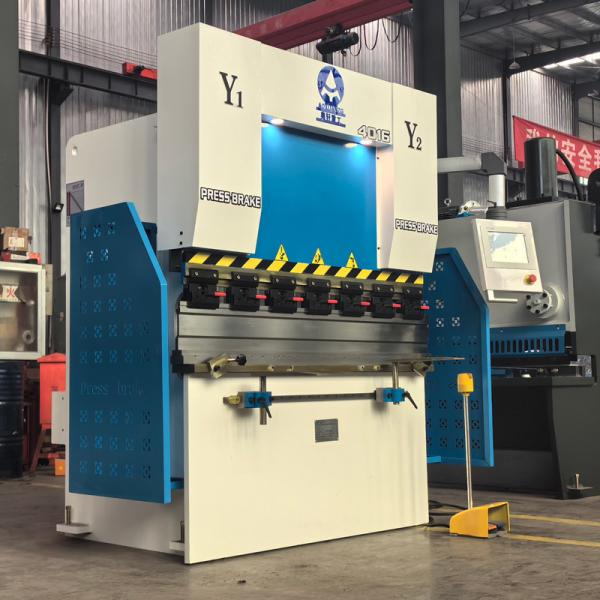CNC Servo Press Brake Hydraulic Press Brakes 2500mm Worktable Sheet Metal Bending