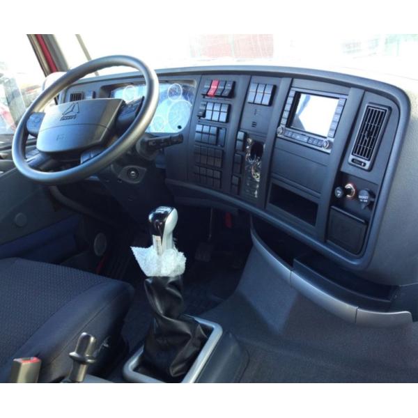 300L Tank Howo A7 Tractor Truck 4×2 Camion Euro 2 Diesel Fuel Type