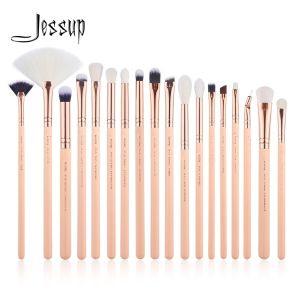 China Comfortable Compact Professional Makeup Brushes Set Synthetic Hair wholesale