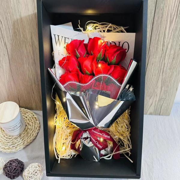 Christmas Rose Tulip Simulated Flower Bouquet Confession Birthday Gift Manufacturer Wholesale Bouquet Gift