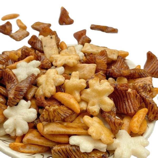 Quality Glutinous Japanese Rice Crackers Delicious Flavor Puff Crunch Snack for sale