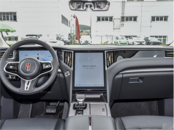 Gasoline Hongqi HS7 Vehicle Automobile 4×4 4×2 With 6 Seats / 7 Seats