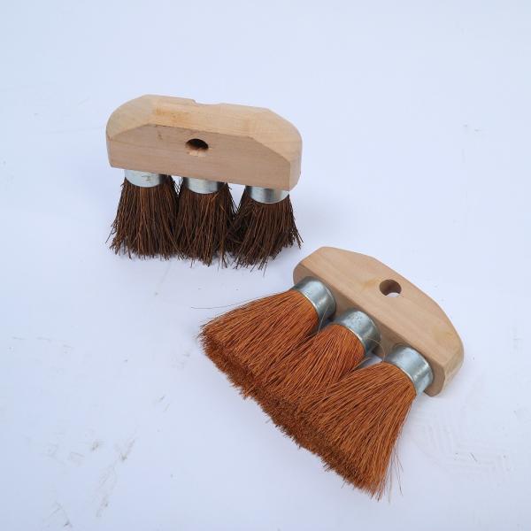 Natural Tampico Hardwood Tampico 3-Knot Ferrule Roof Brush