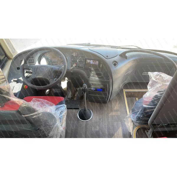 Highly Refurbished Customized Coach Bus 60 Seats Used Buses with 8.424L Displacement