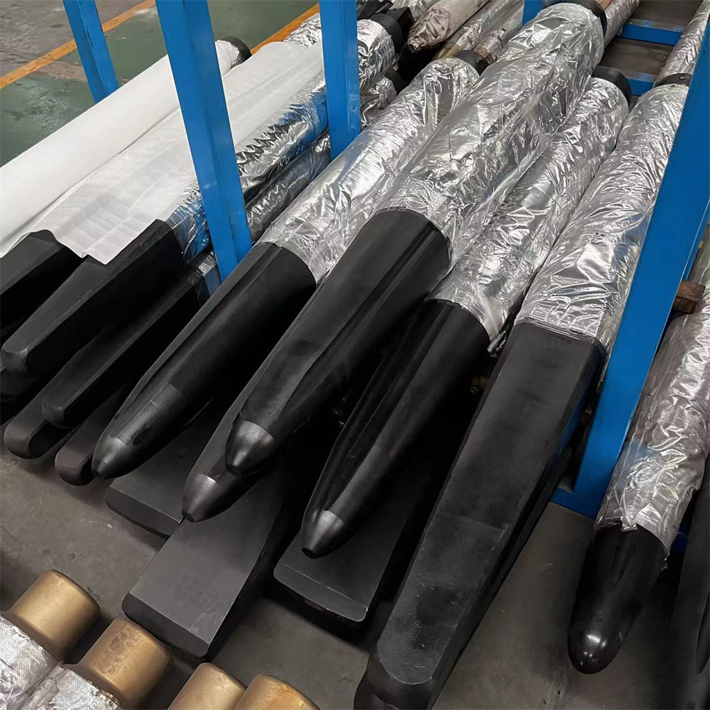 China 135mm Diameter HB20G Hydraulic Rock Hammer Chisel Hydraulic Breaker Parts Chisel Moil Point DS8C wholesale