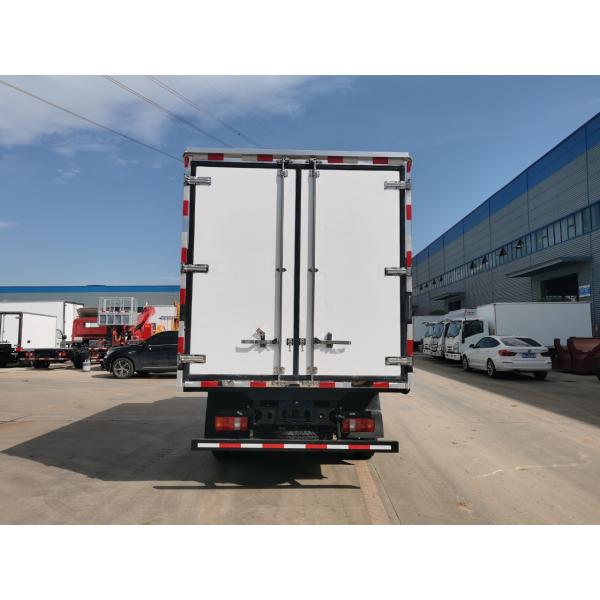 SINOTRUK 4*2 Freezer Truck Frozen Food Transport Chiller Van