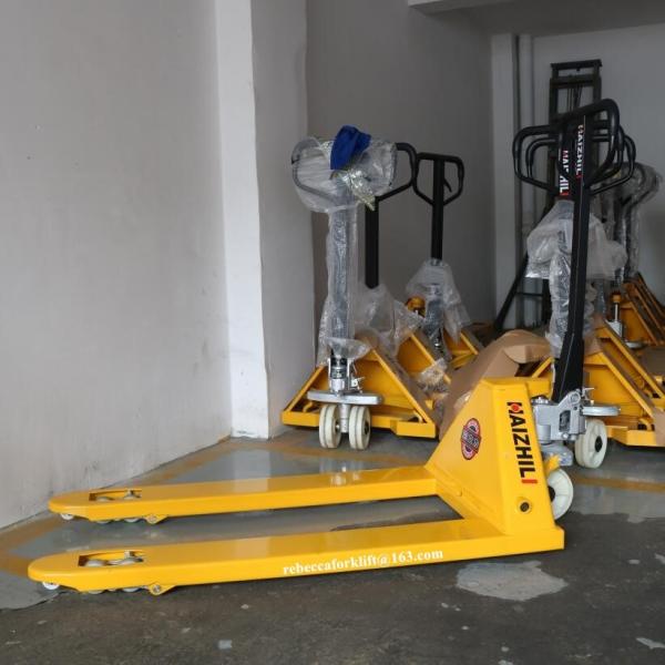 Casting Pump Hydraulic Cylinder Heavy Duty Hand Pallet Truck With 3000KG Loading Capacity