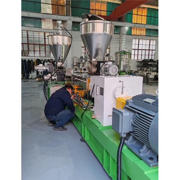 Wood/Bamboo/Sugar Cane/Stalk Powder PE PP PVC PS Twin Screw Extruder Plastic Compounding Extruder Wpc Pellets Machine