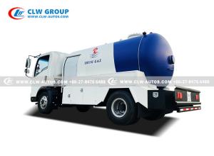 China HOWO 5CBM LP Gas Bobtail Truck DRC Market Propane Transfer Tanker wholesale