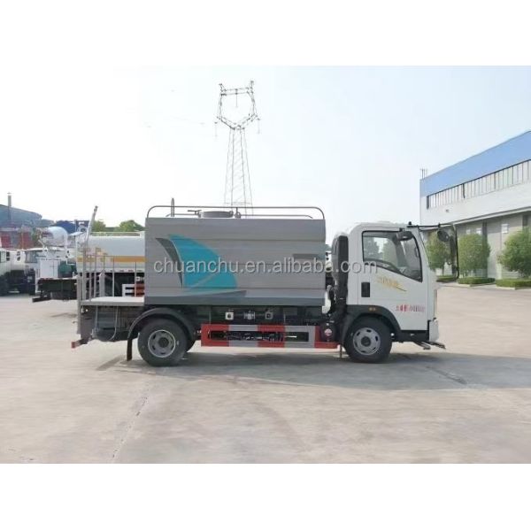 Manual Transmission Type HOWO 2000 Gallon 3000 Gallon 8CBM Water Tanker Trucks for Customer Requirements