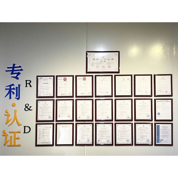 250w Semi Flex Ultra Lightweight Solar Panel Waterproof Anticrack For Campers Yachts