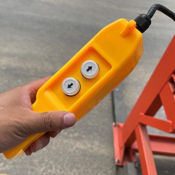 1 Ton 0.5 Ton Hand Pallet Stacker / Manual Forklift Electric Straddle Stacker