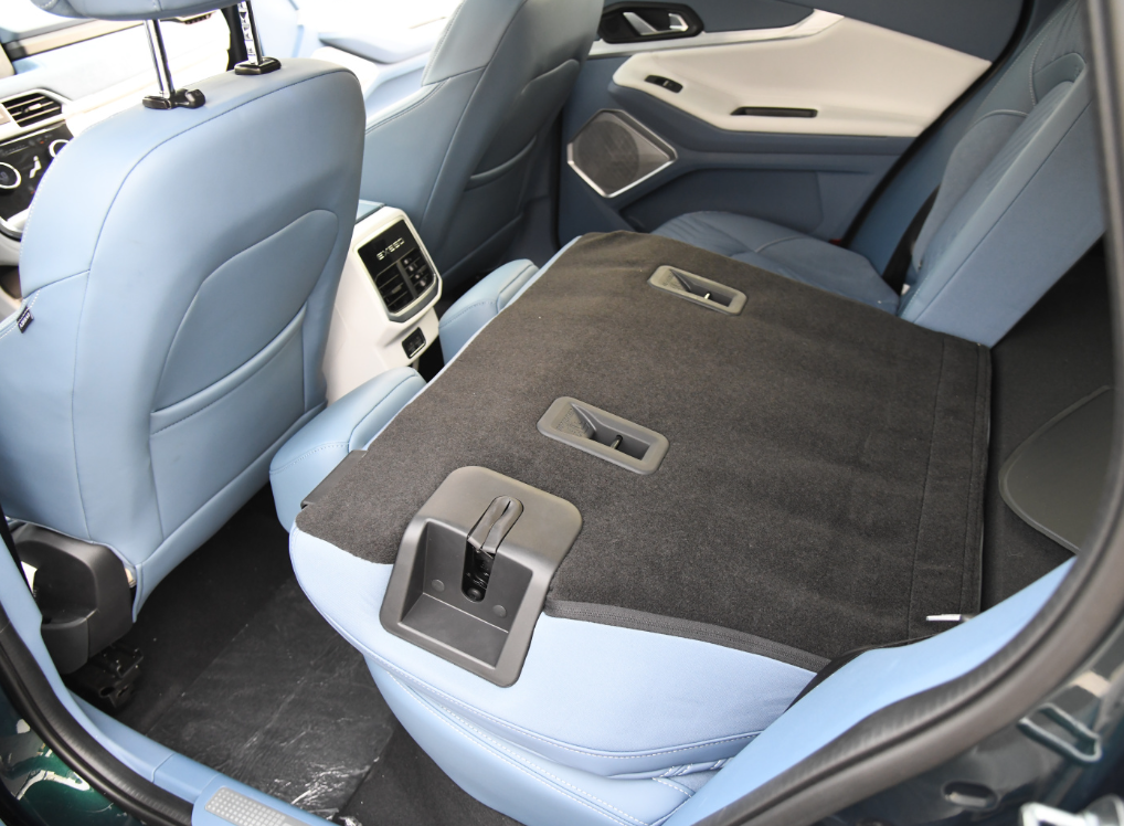 2023 2024 Chery Exeed TXL Gasoline SUV with Electric Parking Brake and 5 Seats 5 Doors