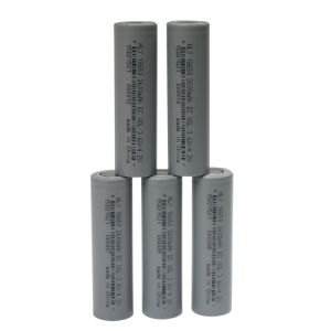OEM ODM Rechargeable Flashlight Lithium Ion Battery Cells 2600mAh Long Cycle