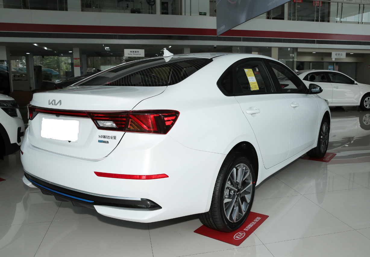 Left Steering Lithium Battery KIA K3 2024 Electric Car Energy Vehicle Sedan for Adults