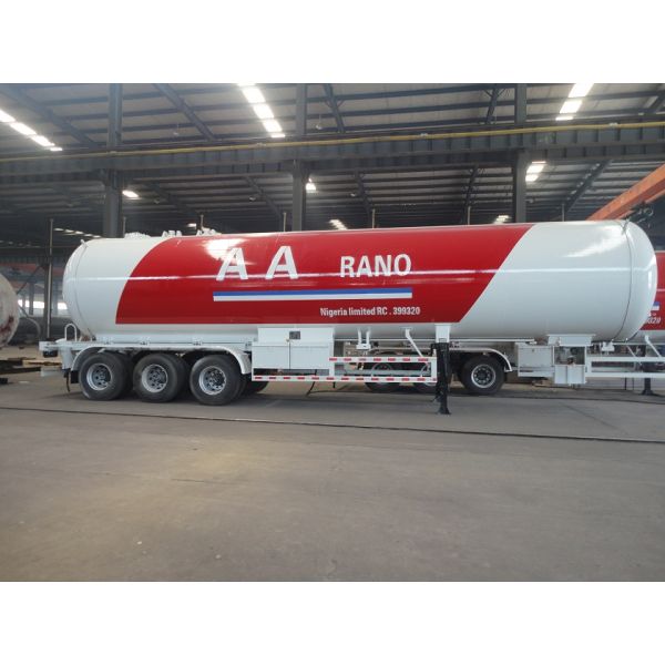 Tri Axle Lpg Tank Semi Trailer , 59.52CBM 59520 Liters 30 Ton LPG Road Tanker