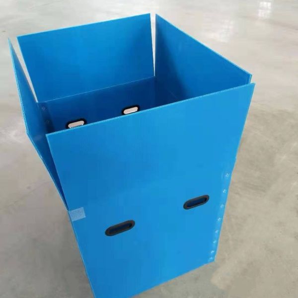Green / Blue Plastic Reusable Boxes Durable Corrugated Plastic Totes