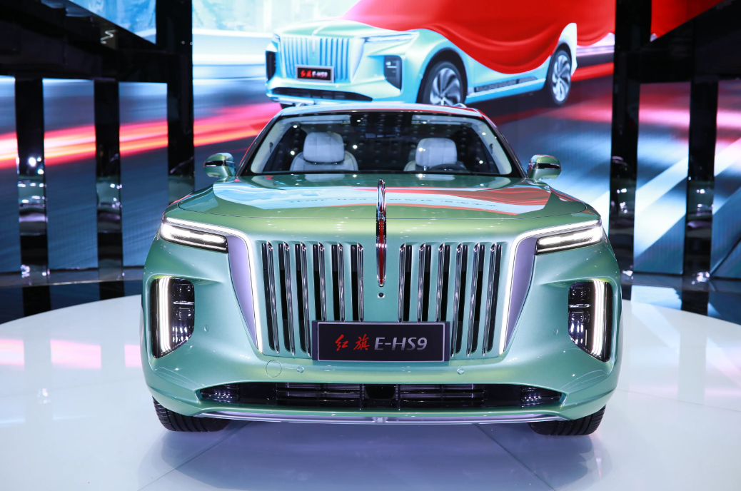 5209*2010*1731mm Size 2023 Hongqi E-HS9 510KM Electric SUV for and Sporty Design