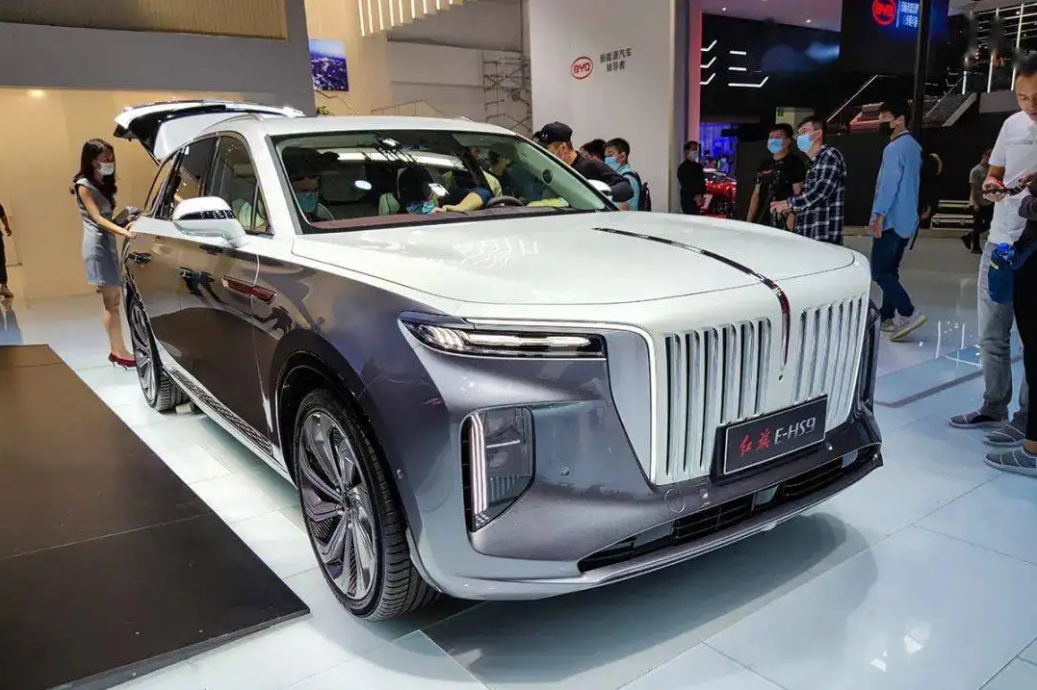 5209*2010*1731mm Size 2023 Hongqi E-HS9 510KM Electric SUV for and Sporty Design