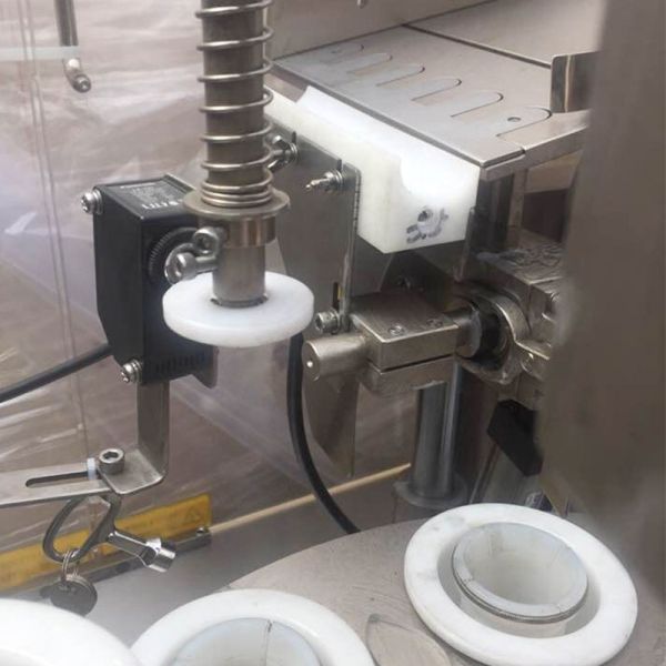 Automatic Paste Tube Filling Sealing Machine Industry Equipment 250mm