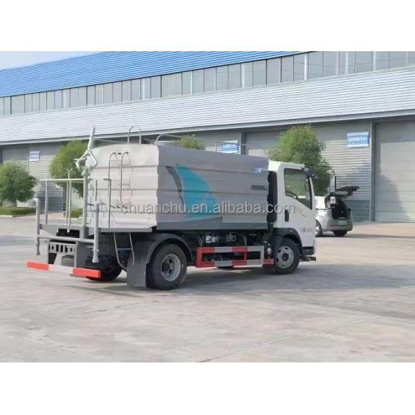 Manual Transmission Type HOWO 2000 Gallon 3000 Gallon 8CBM Water Tanker Trucks for Customer Requirements