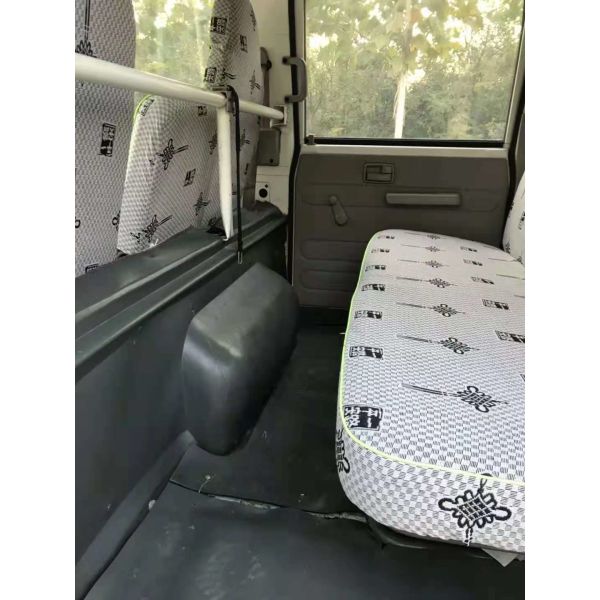 26ft Box Truck 4X2 Isuzu Refrigerated Van Truck Reefer Truck