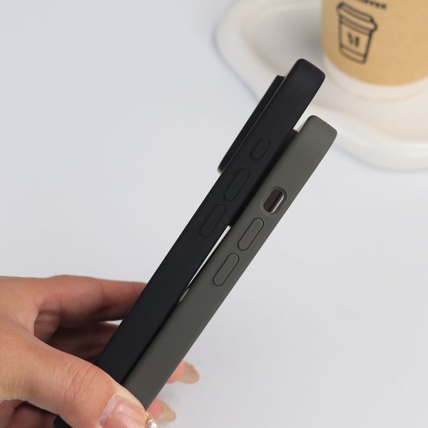 Shockproof Silicon Mobile Cover with Logo Magnetic Silicone Phone Case For iPhone 17