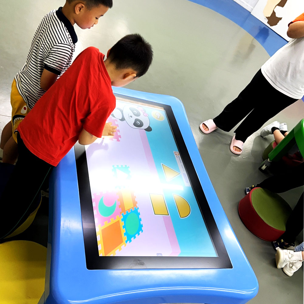 Indoor Connecting Standing Interactive Screen Table OEM/ODM for Children