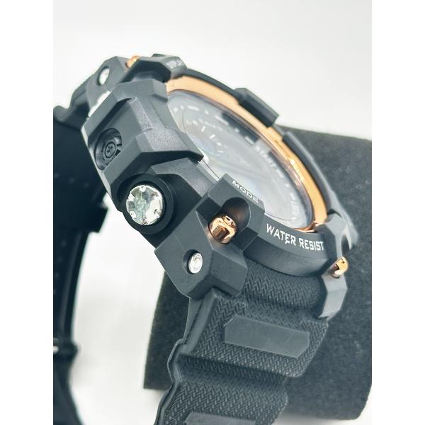 Digital Display Round Men Quartz Watch With Durable Buckle Clasp