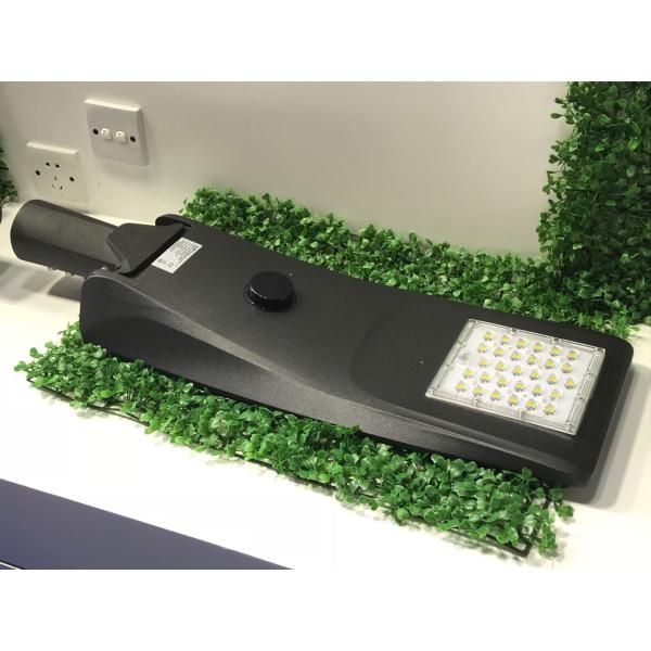 Smart Control Solar Powered Street Lights All In One Wireless Installation