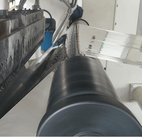 6um Multiple Extrusion VMPET Coating PE Travel Mats Foil Bubble Insulation