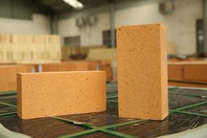 China Heat Resistance Alumina Fire Brick / Fire Resistant Bricks 65% Al2o3 wholesale