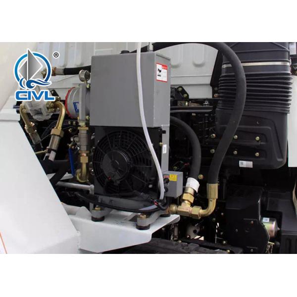 Manual Transmission Concrete Mixing Equipment , Sinotruk Howo 8X4 14600 Kg Curb Weigh Concrete Mixer Truck