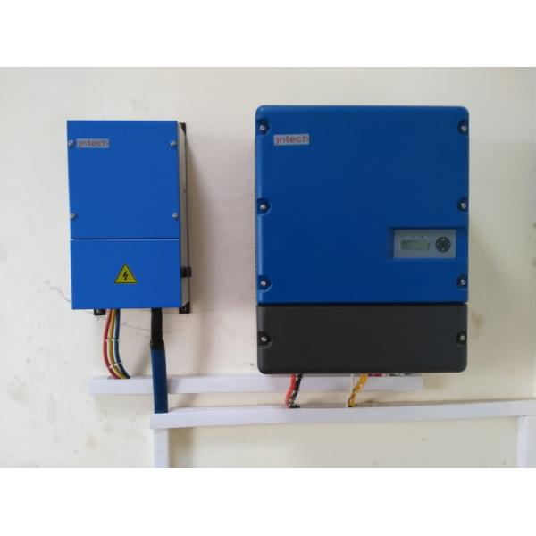High Efficiency 15kW Solar Pump Controller Three Phase Output With Wide MPPT Range