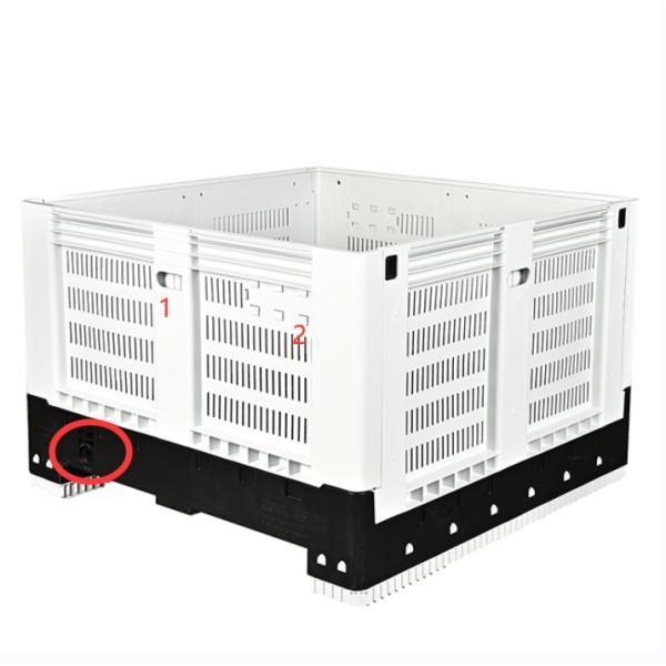 Plastic collapsible box containers closed bodies with side doors