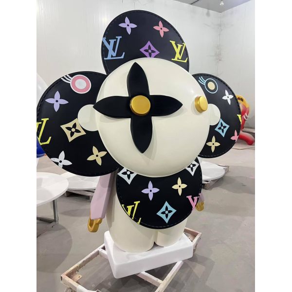 Custom Enterprise IP Sculptures LV Doll Fiberglass Sculptures for Outdoor, Indoor, Storefronts, Parks, Coffee Shops, Milk Tea Shops and Cultural Malls