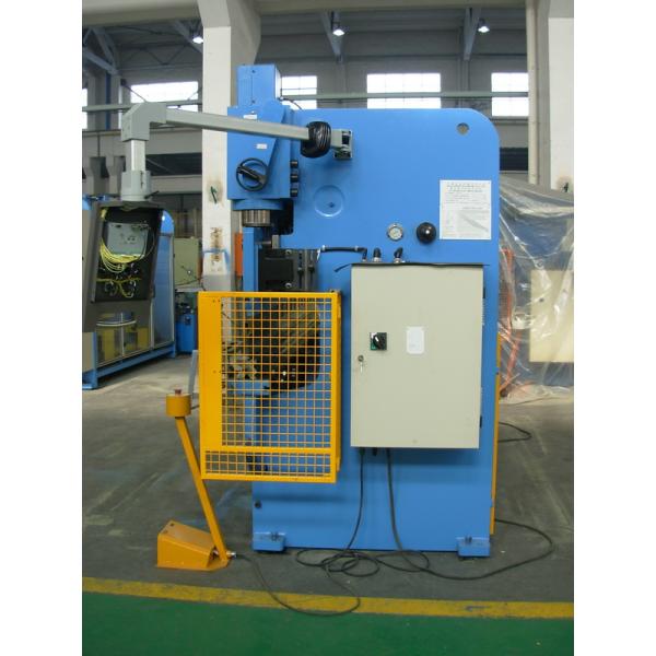 Press Brake Dies WC67K Hydraulic Sheet Metal Press Brake Bending 2 Axes Control