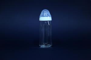 China Customized Borosilicate Heat-resistant Glass Baby Feeding Bottles BPA Free on sale