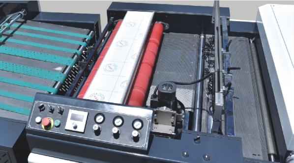 Multi Functional Automatic Lamination Machine Stable And Smooth Flute Laminator Machine