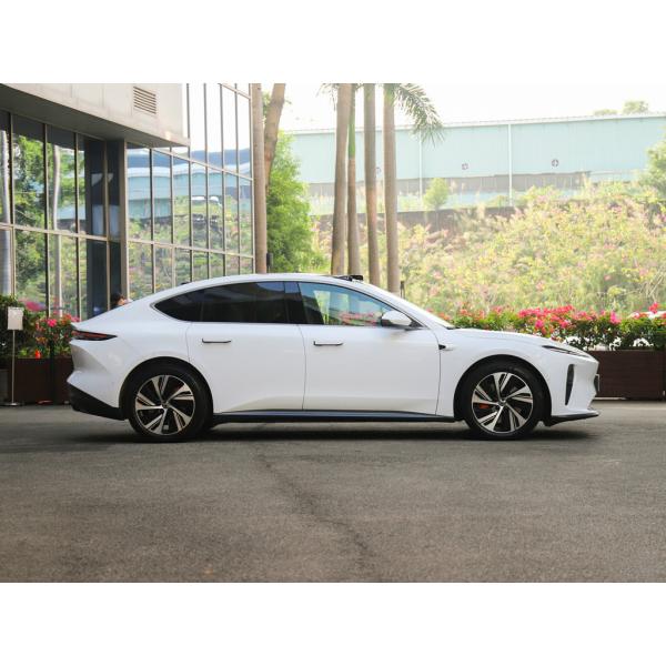 NIO ET5 Electric Four Wheel Car Luxury 710KW 100kwh Dual Motor Electric Car